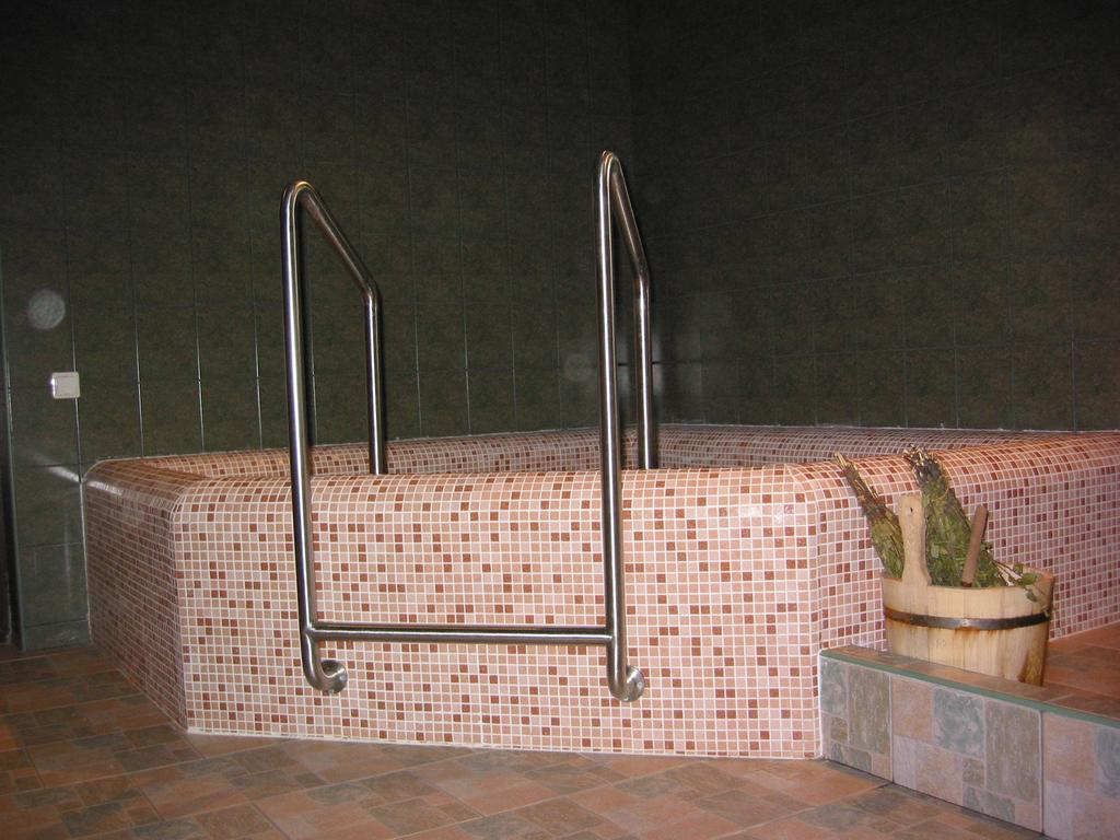 Hotel Visdari Rumbula Zewnętrze zdjęcie